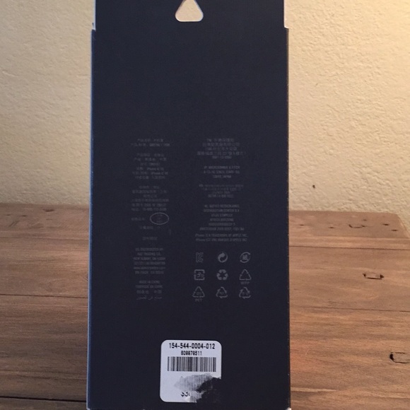 Abercrombie & Fitch Phone Case (4/4S) - Picture 2 of 5